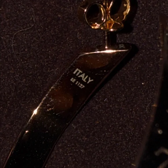 Louis Vuitton rose gold Monogram Hoop Earrings pristine condition - Picture 5 of 7